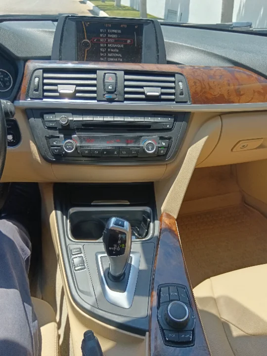 Bmw 320 - Photo 2