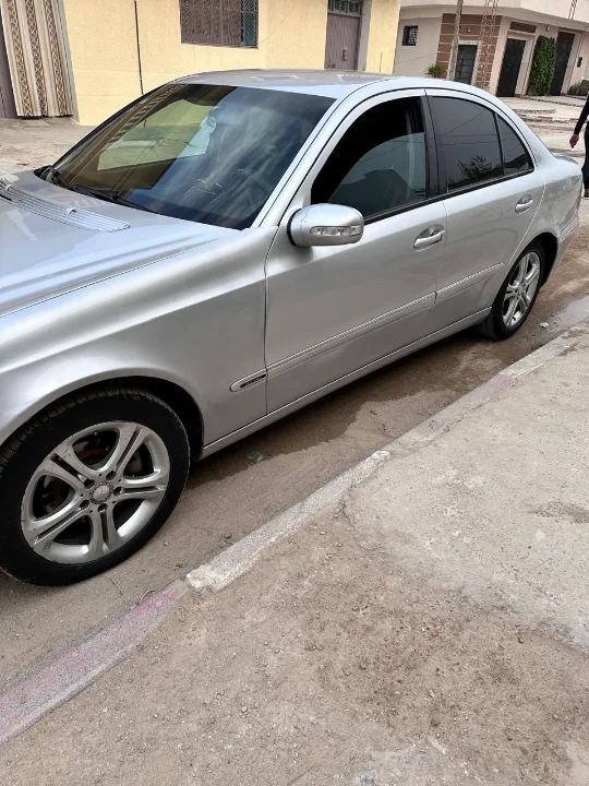 Mercedes Classe E - Photo 2