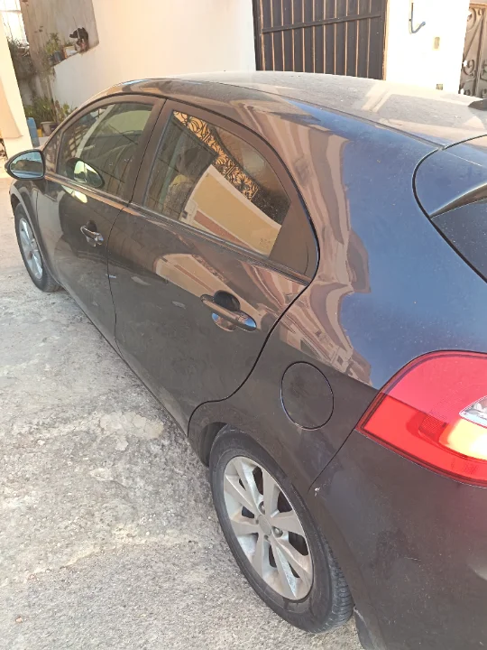 Kia RIO - Photo 8