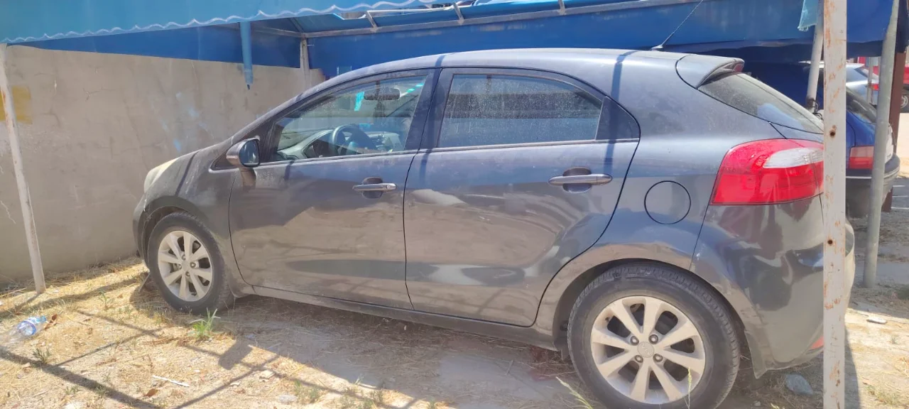 Kia RIO - Photo 4