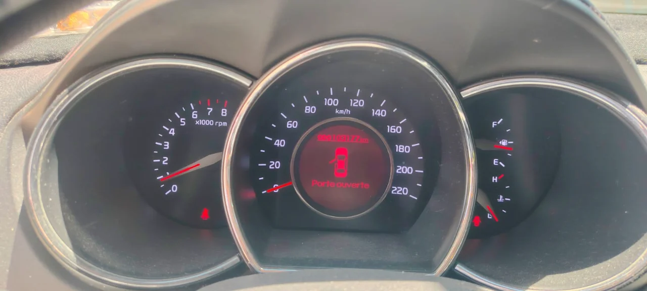 Kia RIO - Photo 2