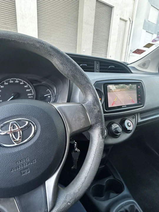 Toyota Yaris - Photo 12