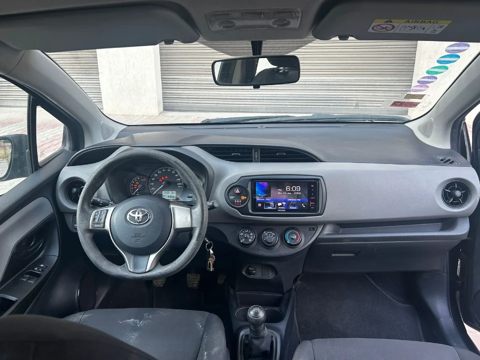 Toyota Yaris - Photo 9