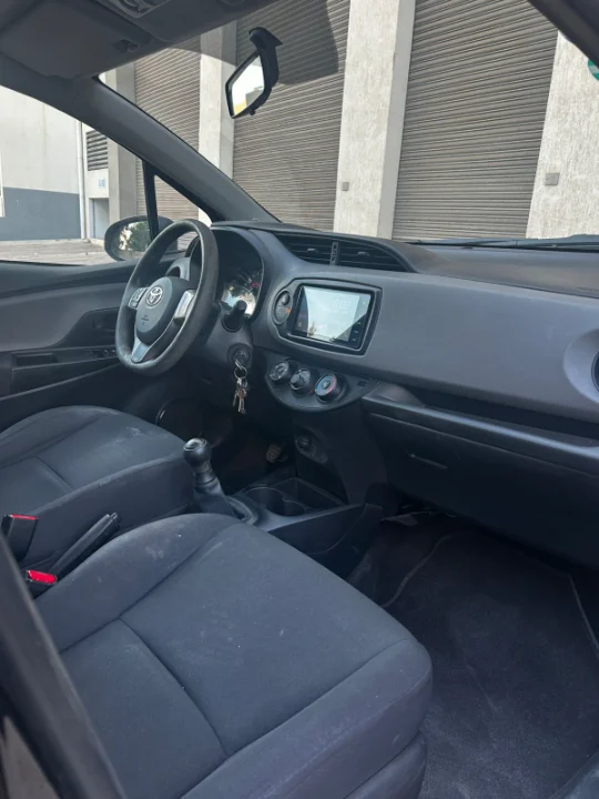 Toyota Yaris - Photo 7