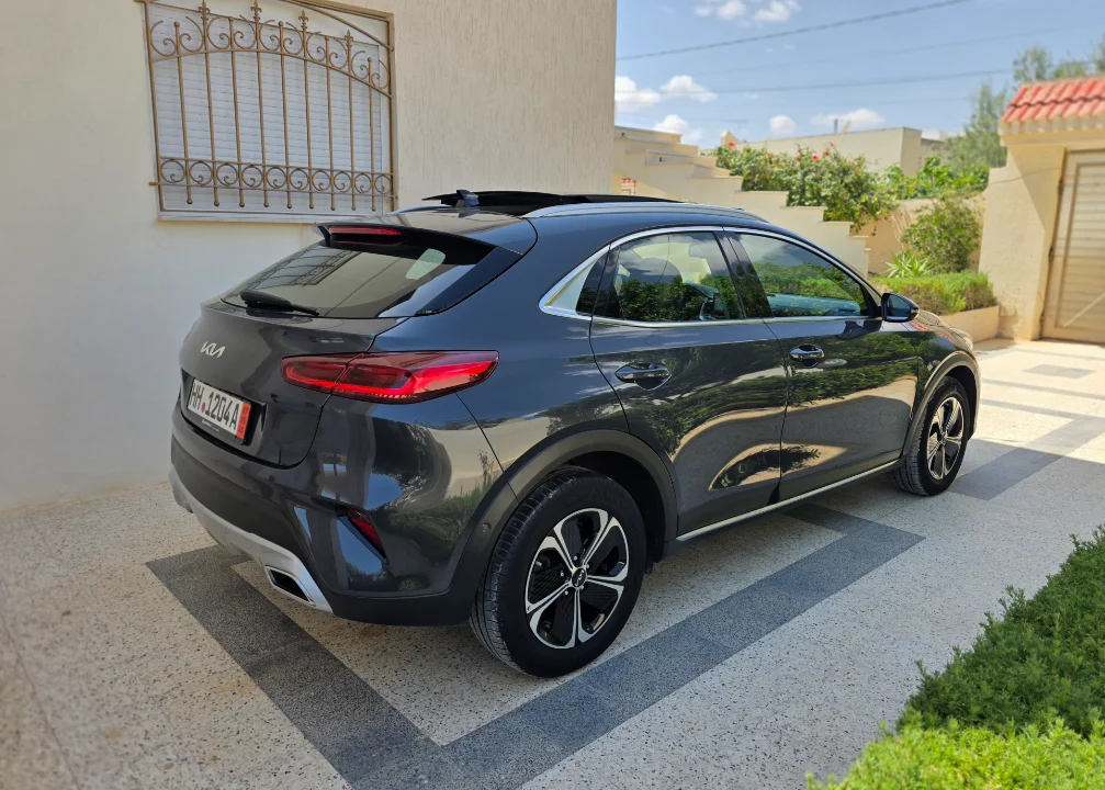 Kia XCEEED - Photo 10