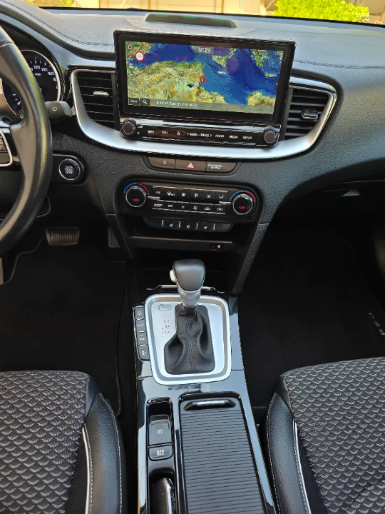 Kia XCEEED - Photo 5