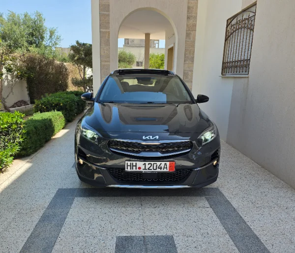 Kia Xceeed 2022 Hybride 86 000 km Sfax
