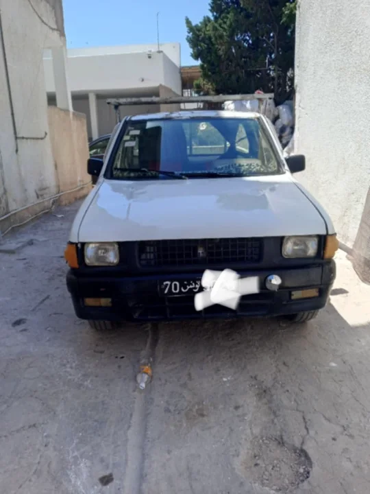 Isuzu AUTRE 1990