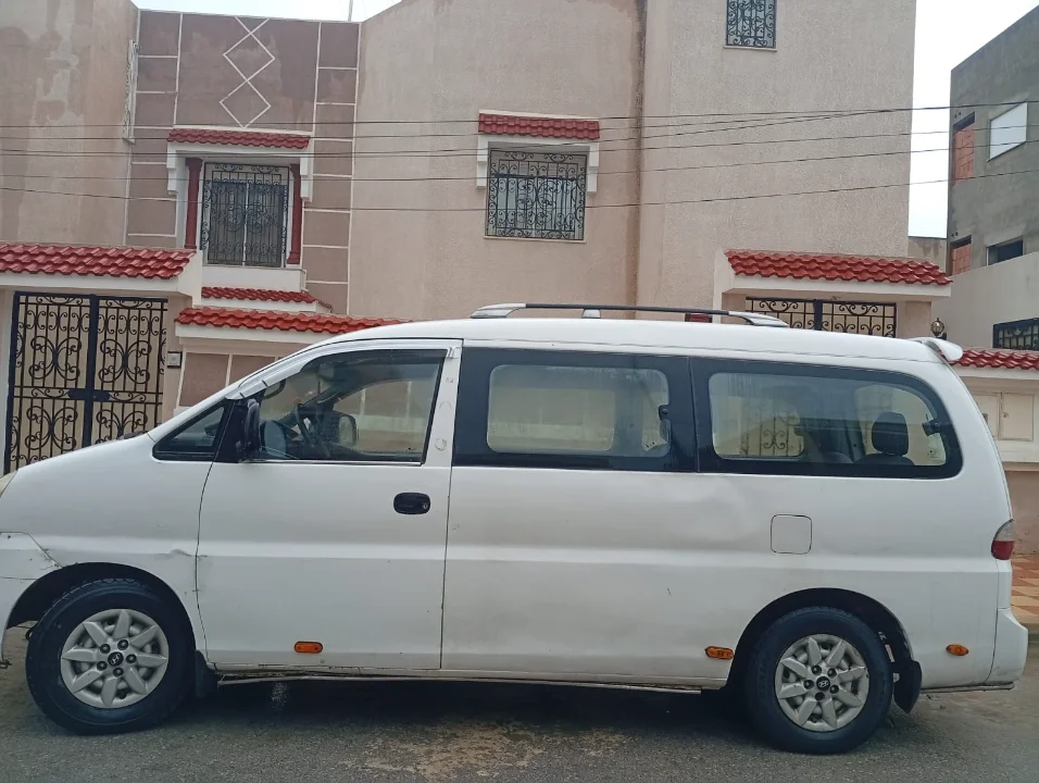 Hyundai H1 - Photo 2
