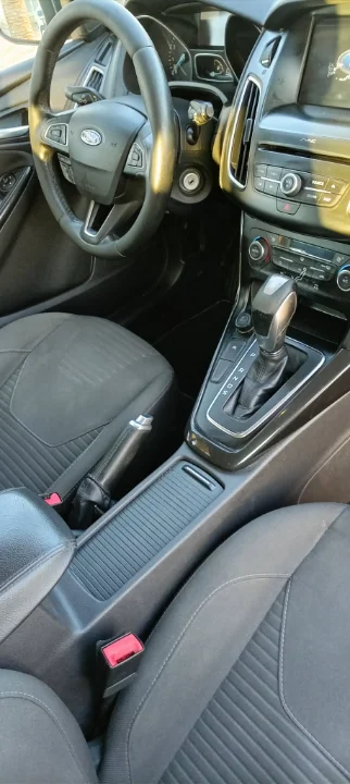 Ford FOCUS - Photo 4