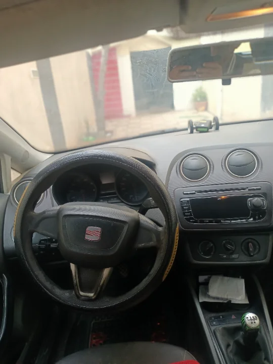 Seat Ibiza - Photo 7