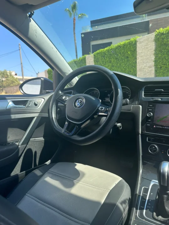 Volkswagen Golf 7 - Photo 2