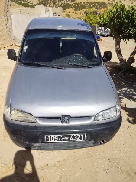 Peugeot Partner 1999 Diesel 400 000 km Kairouan