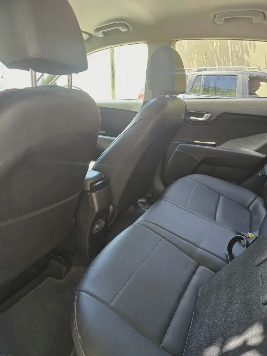 Kia RIO - Photo 9