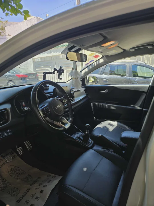 Kia RIO - Photo 6