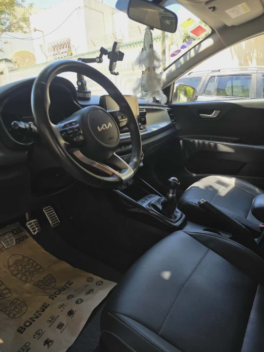 Kia RIO - Photo 4