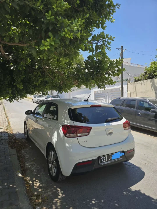 Kia RIO - Photo 2