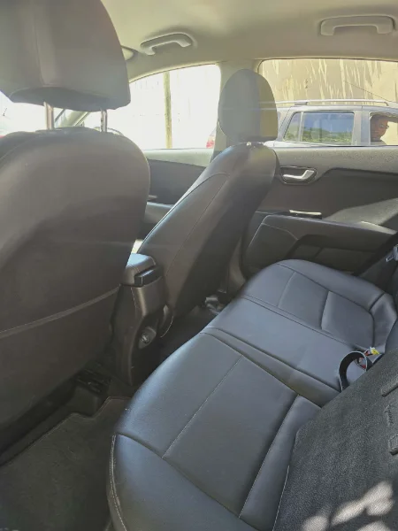 Kia RIO - Photo 9