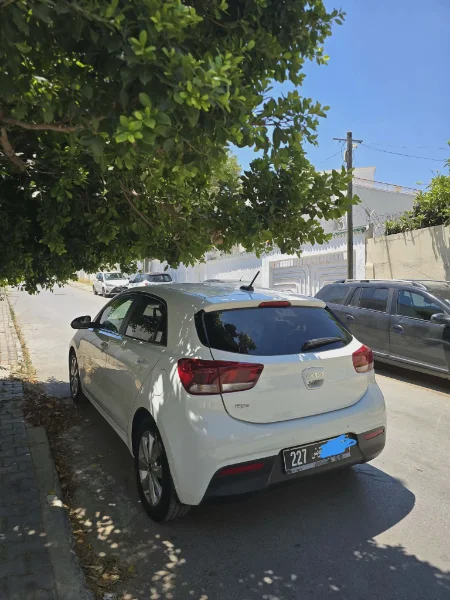 Kia RIO - Photo 2