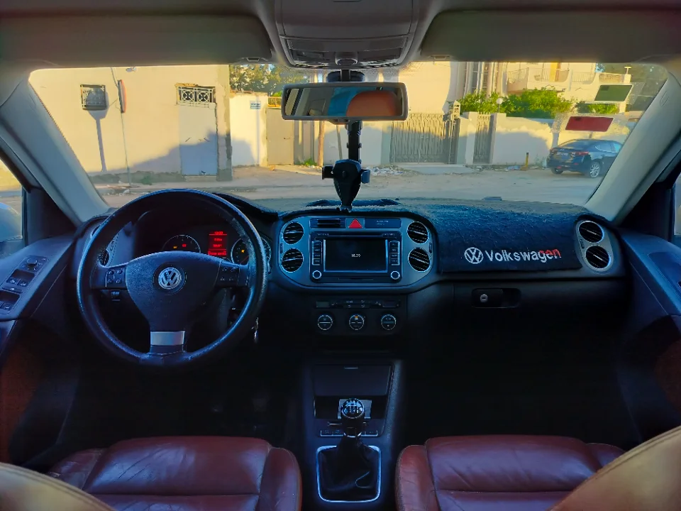 Volkswagen Tiguan - Photo 3
