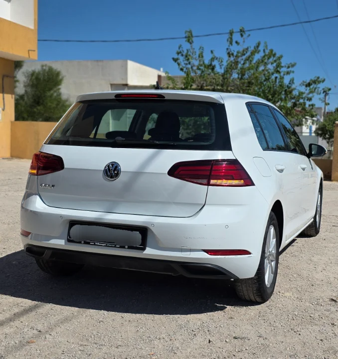 Volkswagen Golf - Photo 10