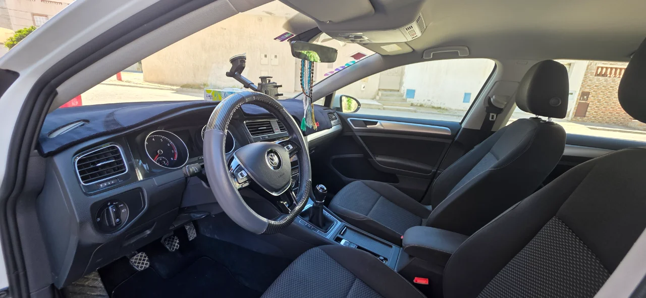 Volkswagen Golf - Photo 9