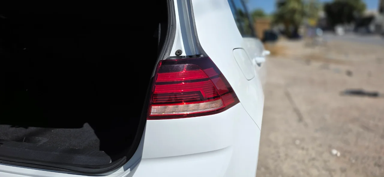 Volkswagen Golf - Photo 2