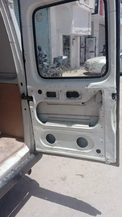 Ford TRANSIT - Photo 2
