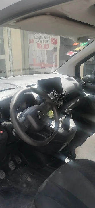 Citroen BERLINGO - Photo 4