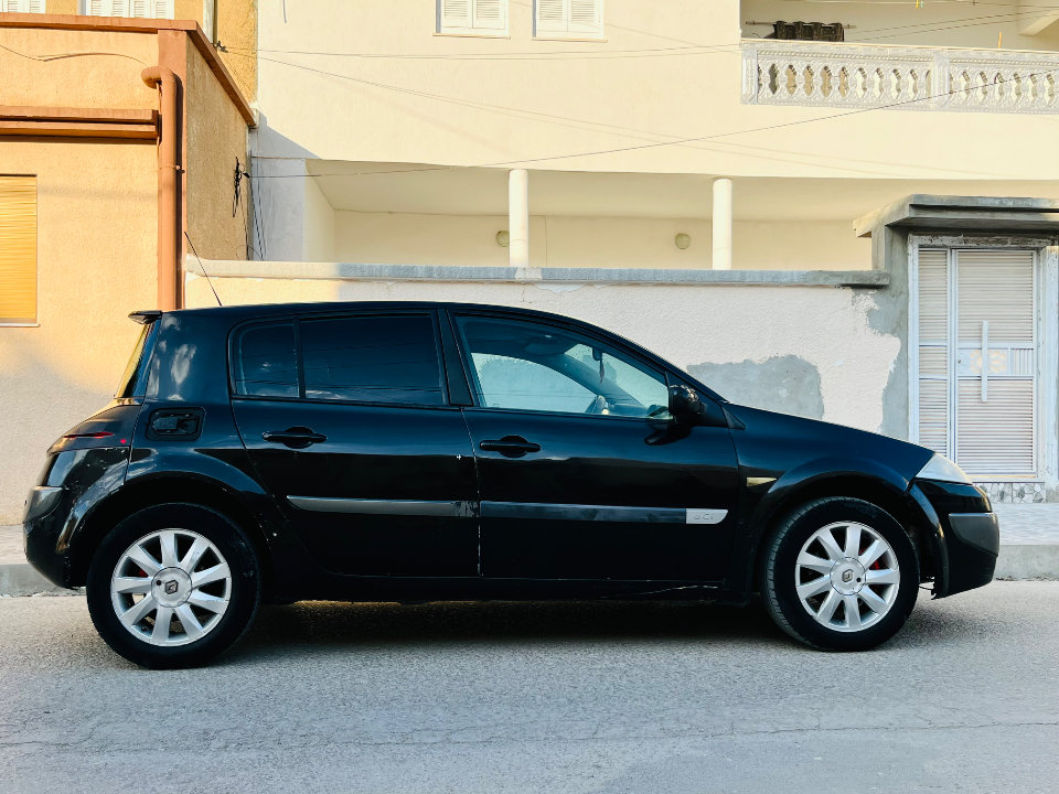 Renault Megane - Photo 4