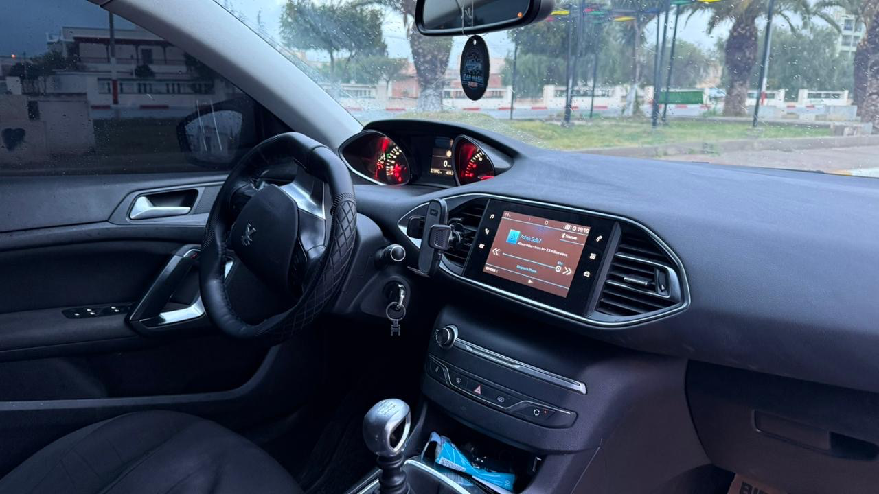 Peugeot 308 - Photo 4