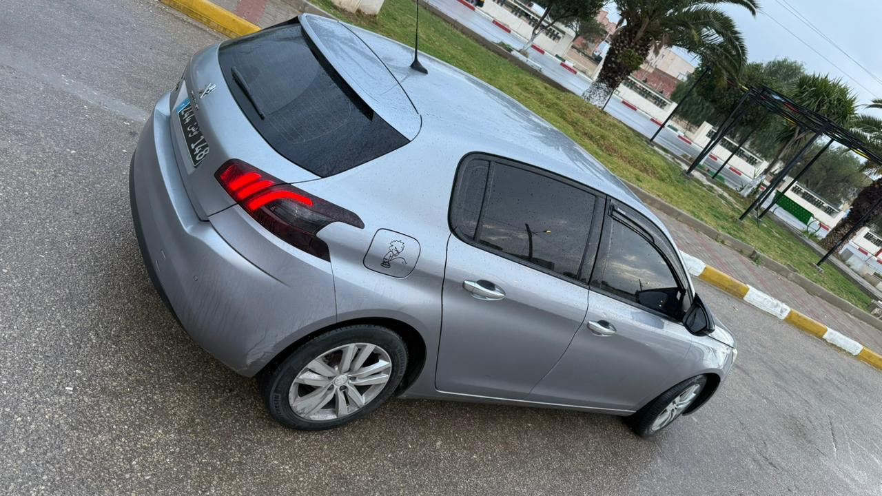 Peugeot 308 - Photo 3