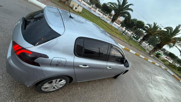 Peugeot 308 - Photo 6