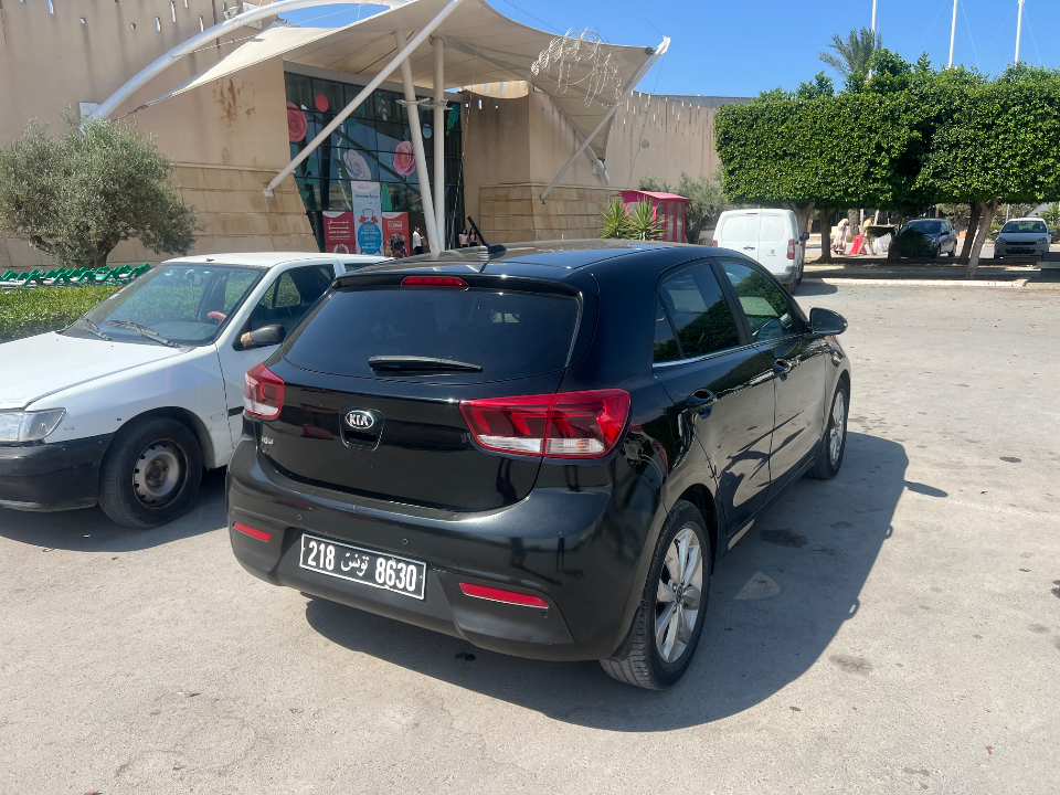 Kia RIO - Photo 5