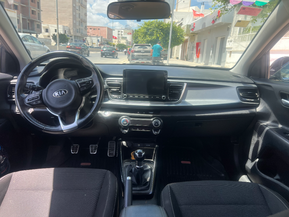 Kia RIO - Photo 3