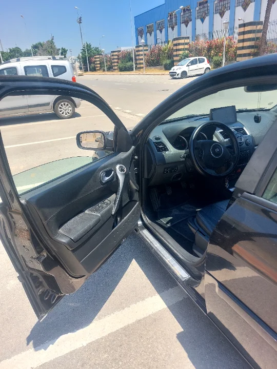 Renault Megane - Photo 3