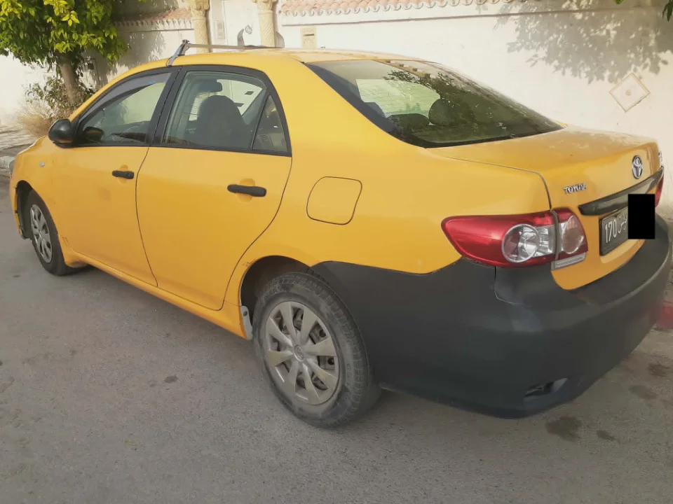 Toyota Corolla - Photo 6