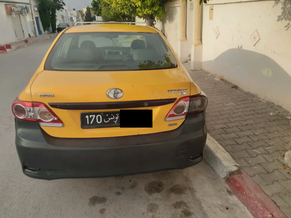 Toyota Corolla - Photo 4