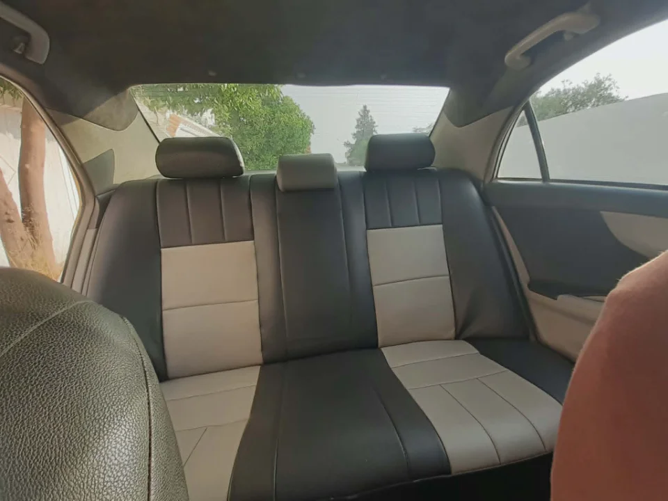 Toyota Corolla - Photo 3