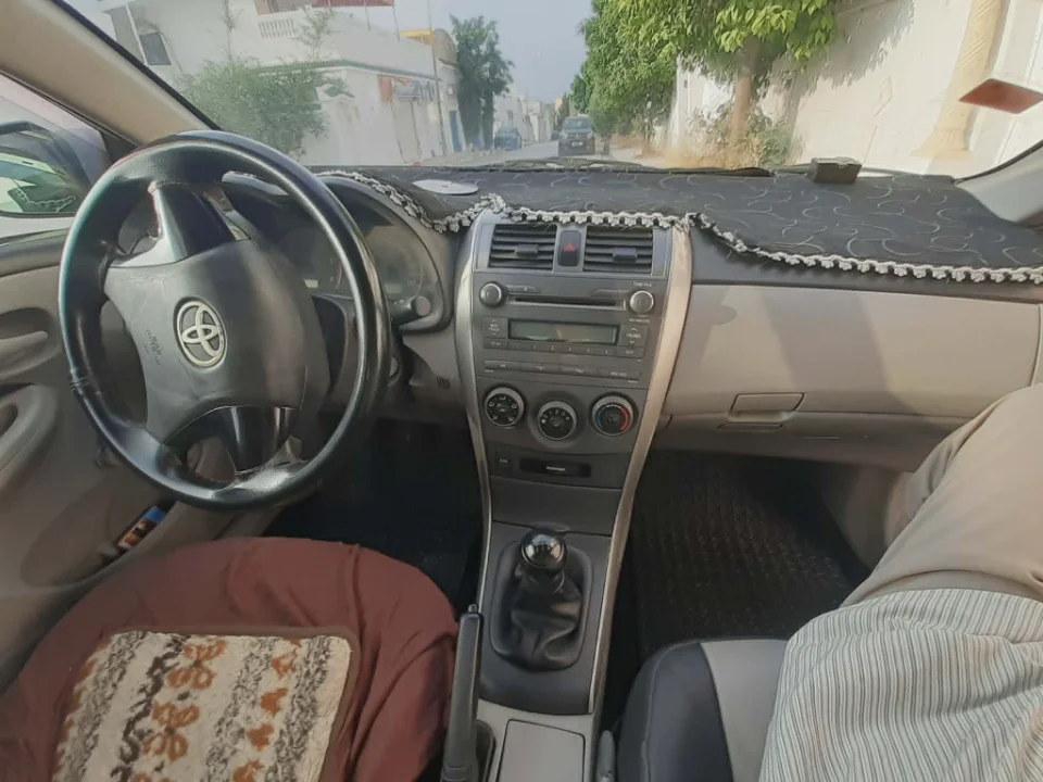 Toyota Corolla - Photo 2