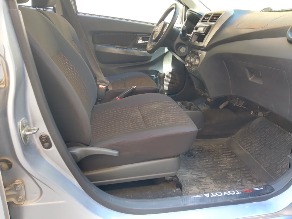 Toyota Aygo - Photo 8