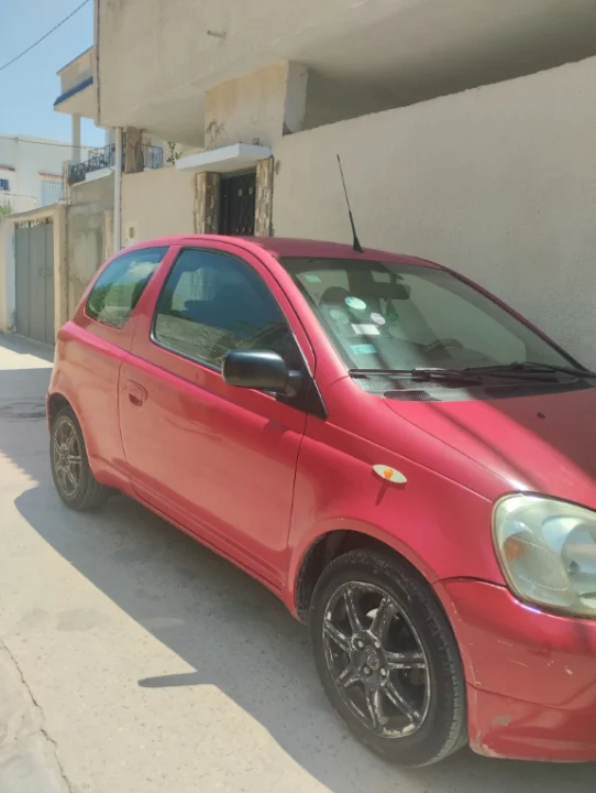 Toyota Yaris - Photo 9