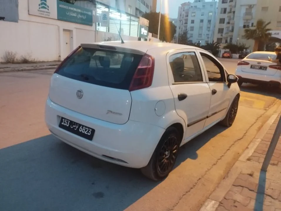 Fiat GRANDE PUNTO - Photo 5