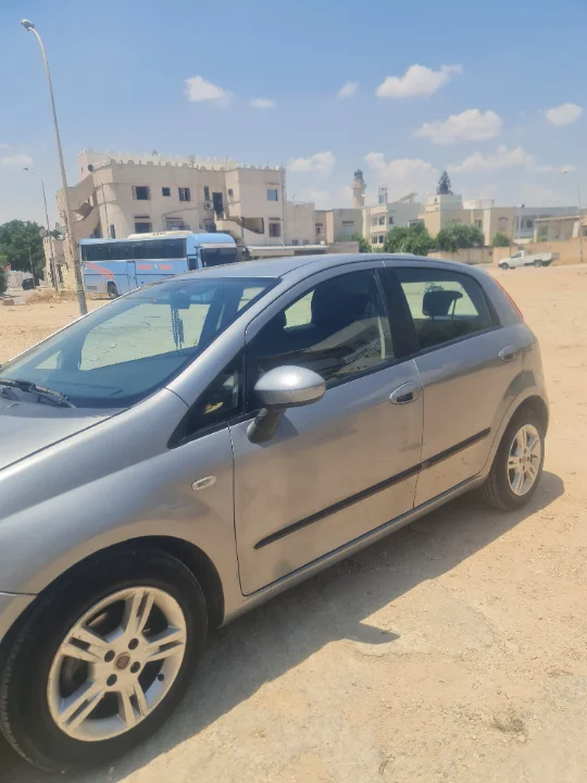 Fiat GRANDE PUNTO - Photo 4