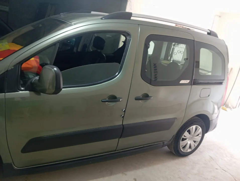 Citroen BERLINGO - Photo 2