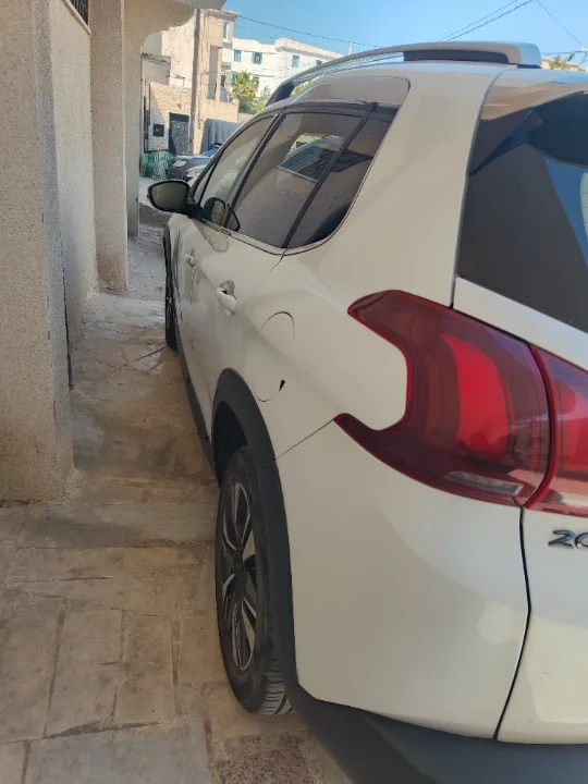 Peugeot 2008 - Photo 9
