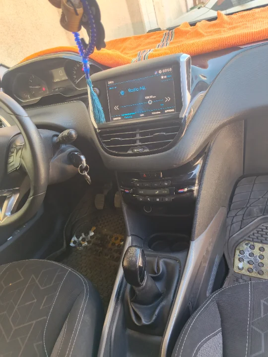 Peugeot 2008 - Photo 2