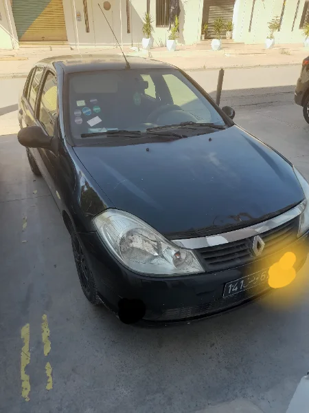 Renault Symbol 2023 - 327 000 km - Essence