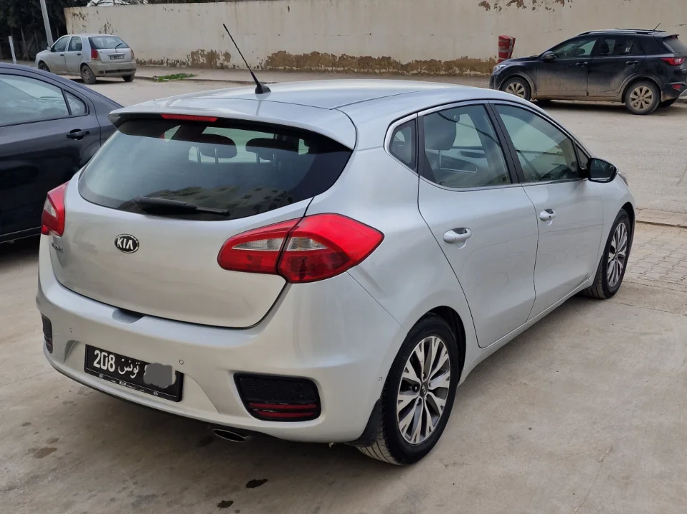Kia CEED - Photo 5