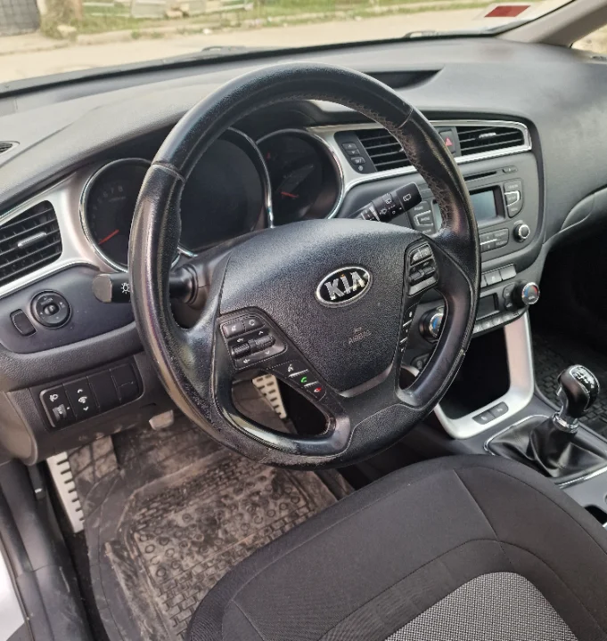 Kia CEED - Photo 4